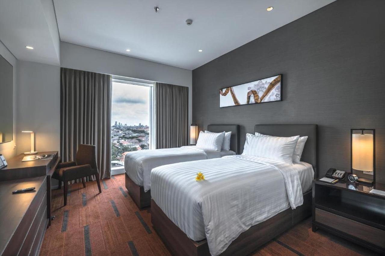 Oakwood & Surabaya