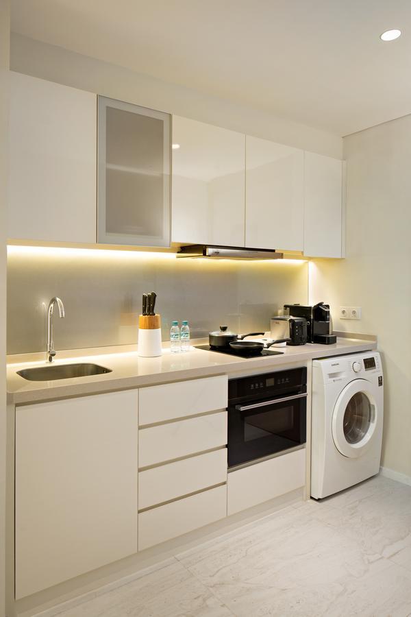 Oakwood & Surabaya