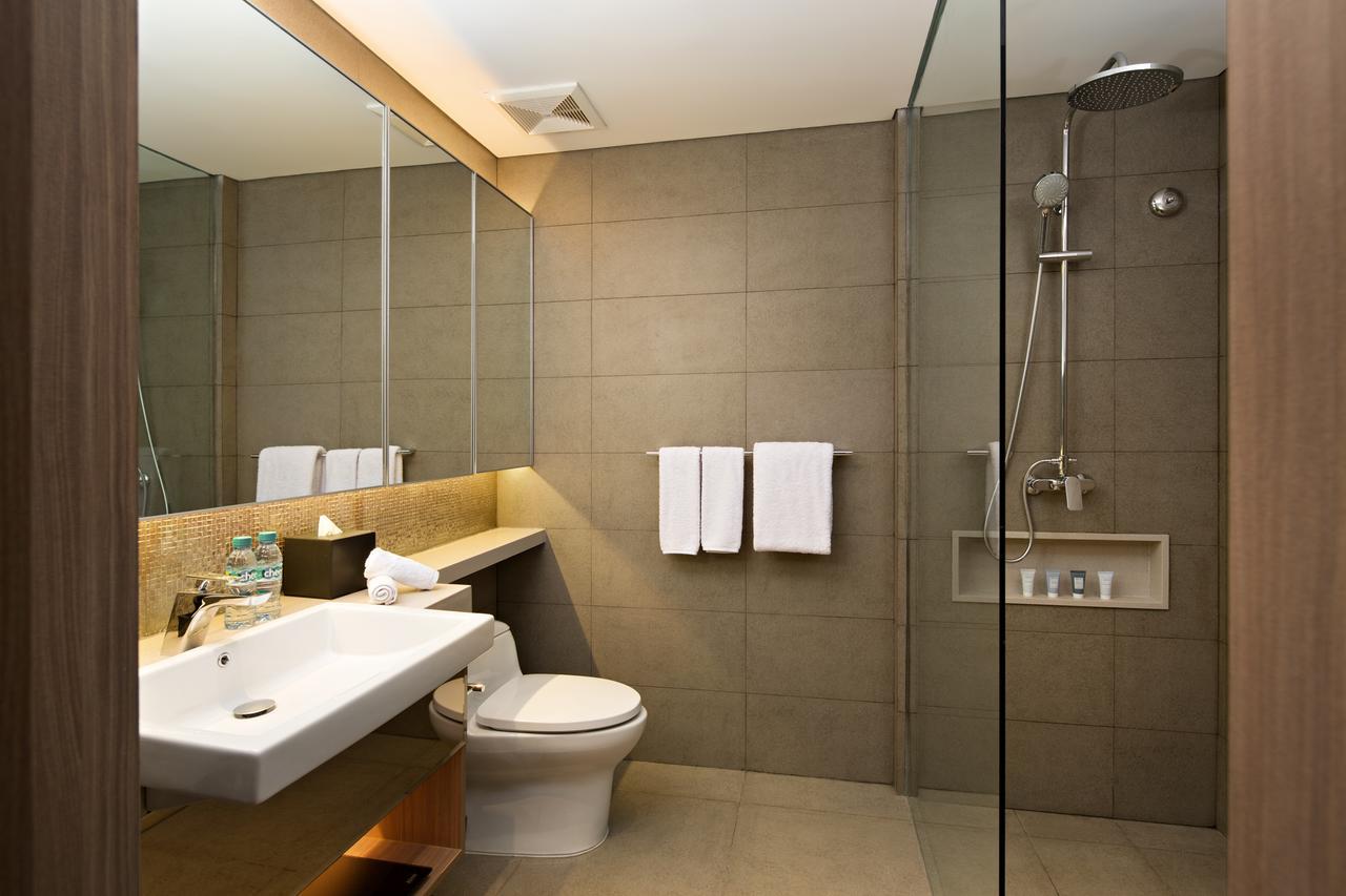 Oakwood & Surabaya