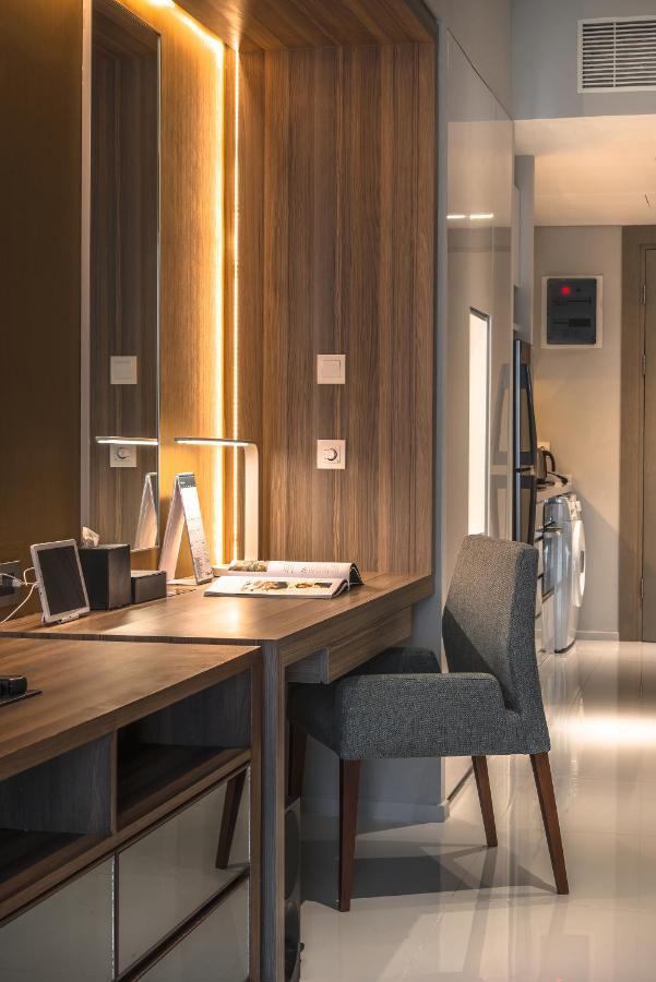 Oakwood & 5* Surabaya